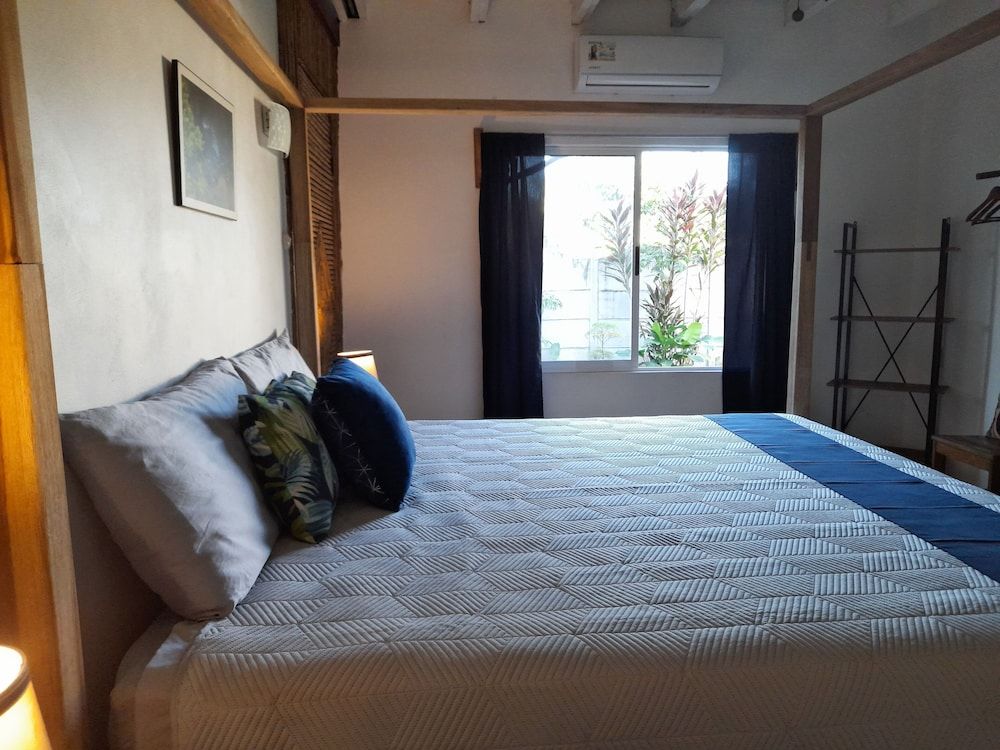 Classic Apartment, 1 King Bed with Sofa bed, Patio, Garden View