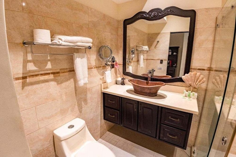 Marenaz Oceanfront Resort Family Room 7