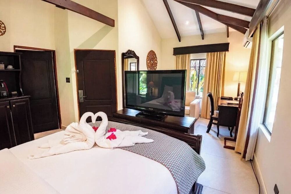 Marenaz Oceanfront Resort Panoramic Bungalow 11