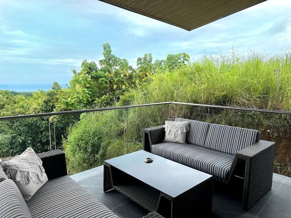 Solindo Stays Deluxe Studio Suite, Partial Ocean View 2