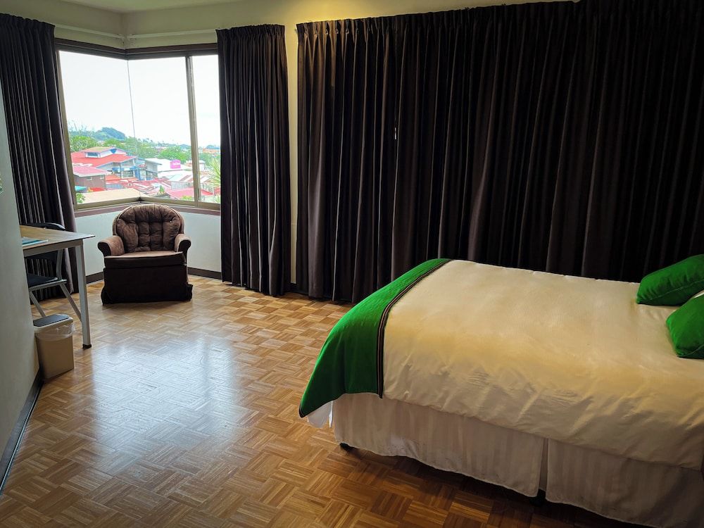 Legacy Boutique Hotel Standard Room 4