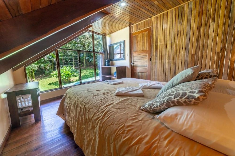 Violeta Homes Monteverde Deluxe House, 4 Bedrooms, Garden View 3