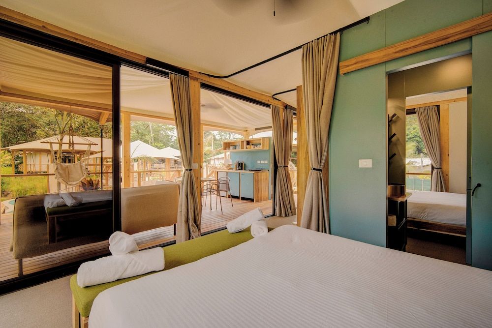 Family Studio Suite, 2 Queen Beds, Non Smoking, Terrace