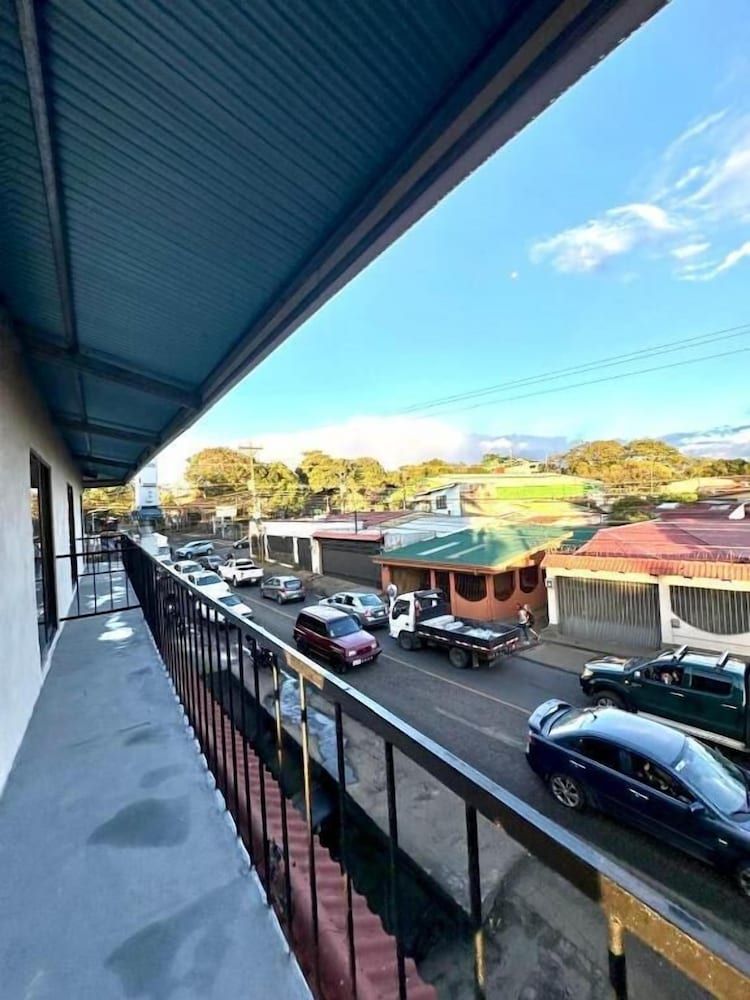 Airport SJO5 min -Marianas Apartments Comfort Room, 1 Double Bed, Balcony, City View 3