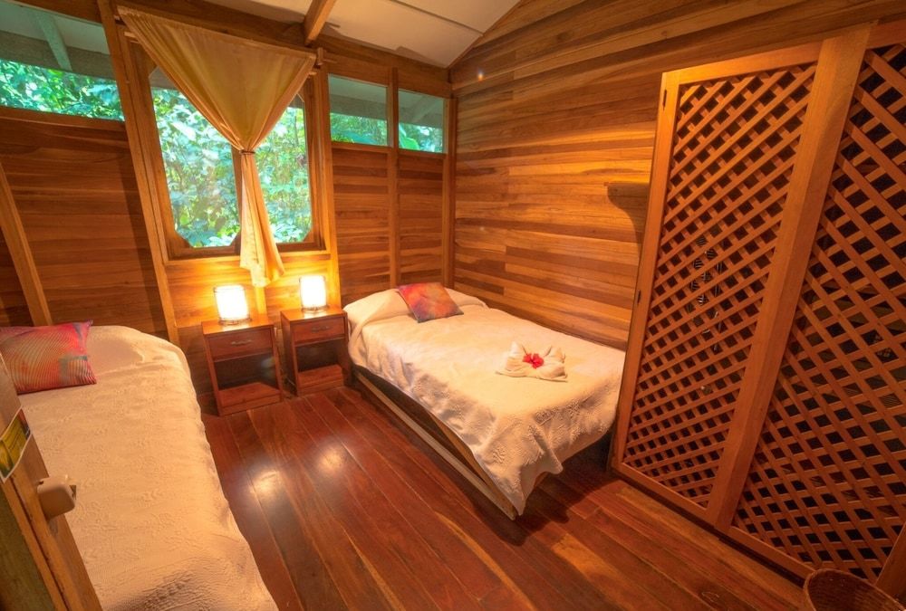 Shared Dormitory, 2 Twin Beds