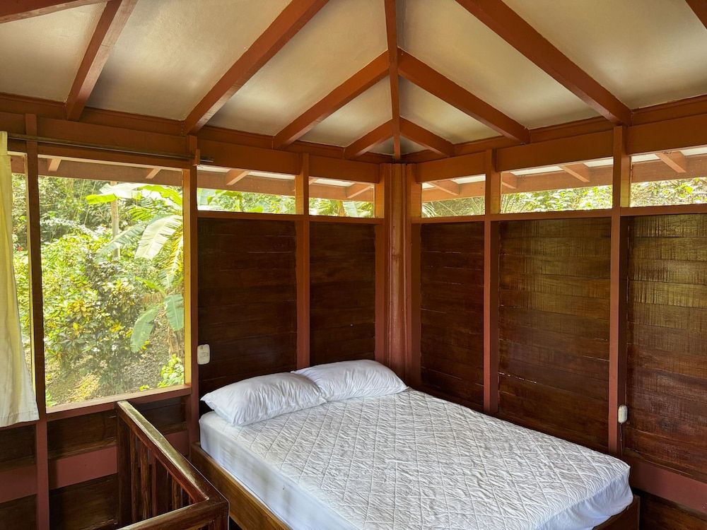 Bungalow, Pets Allowed, Garden View