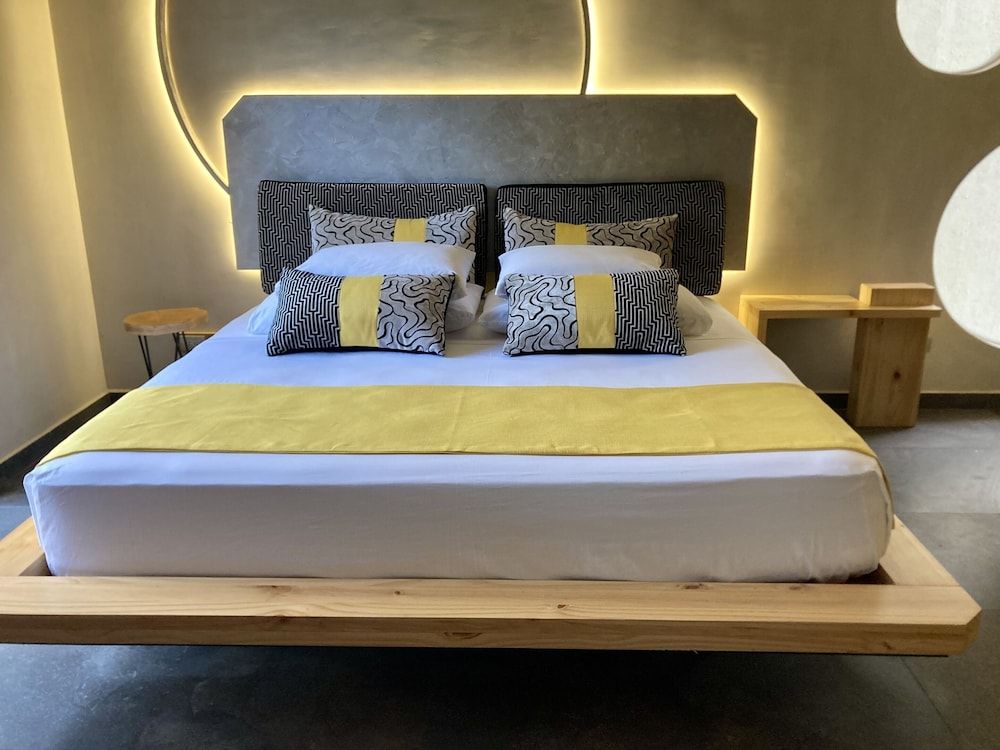 Pierre and Colors TAMARINDO Adult Only Superior Apartment, Ensuite, Pool View (Luxe) 4