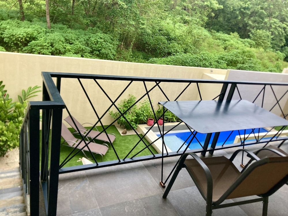 Pierre and Colors TAMARINDO Adult Only Design Apartment, Ensuite, Pool View (Supérieur) 6