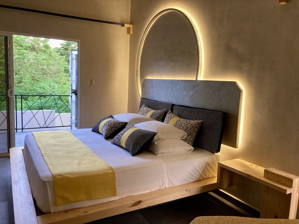 Pierre and Colors TAMARINDO Adult Only Superior Apartment, Ensuite, Pool View (Luxe)