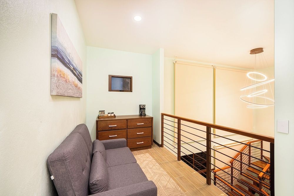 Beachfront Bungalows Hotel Deluxe Bungalow 4