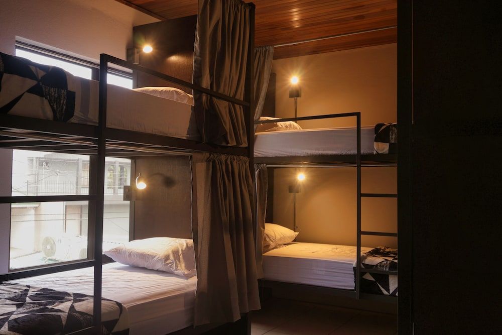 Deluxe Shared Dormitory, Mountain View