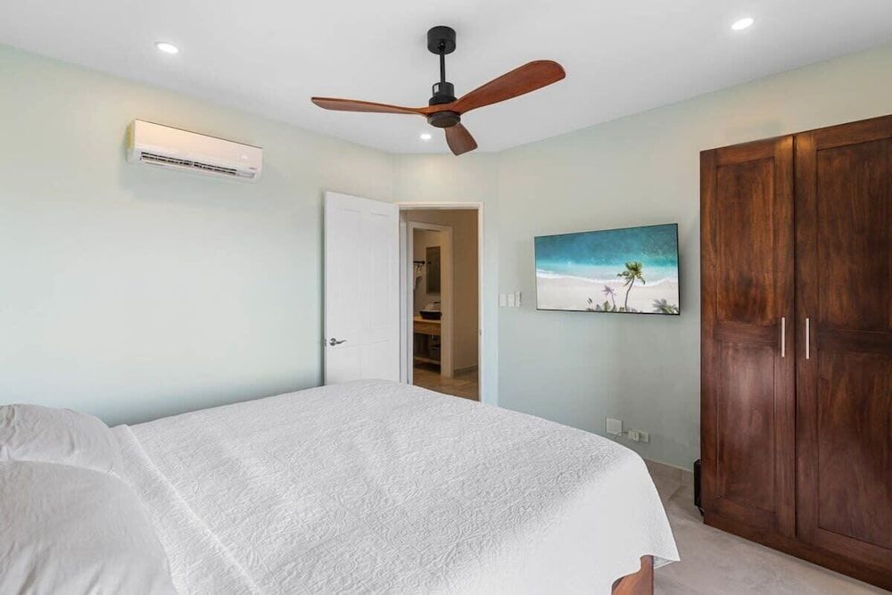 Condo, Ocean View