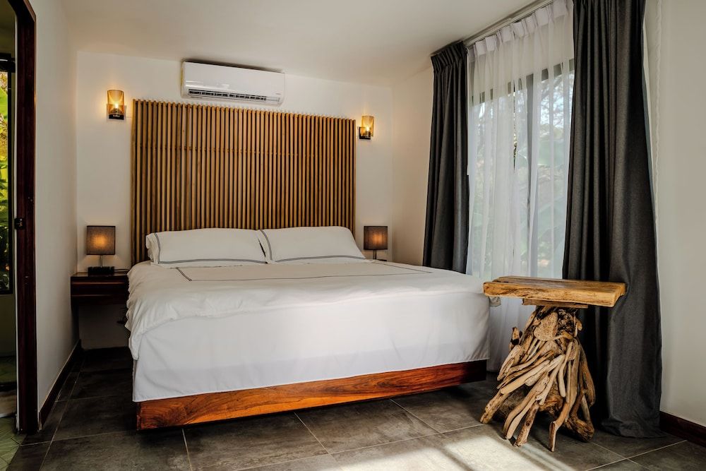 The Bohemian Lagarto Deluxe Studio Suite, Multiple Beds, Beach View