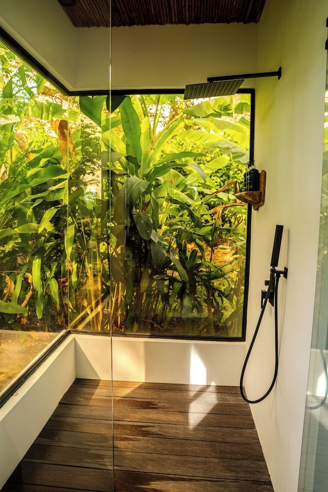 The Bohemian Lagarto Deluxe Studio Suite, Multiple Beds, Beach View 18