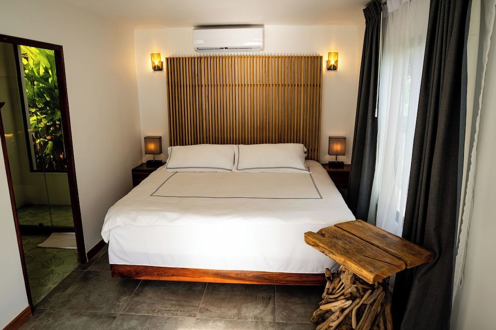 The Bohemian Lagarto Deluxe Studio Suite, Multiple Beds, Beach View 8