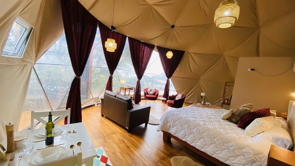 Luxury Suite, 1 King Bed with Sofa bed, Bathtub, Ocean View