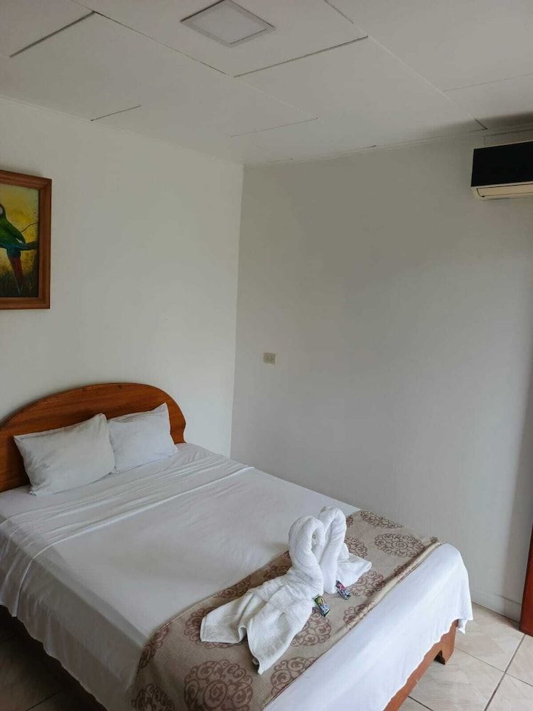 Arenal Hostel Resort Standard Double Room 2