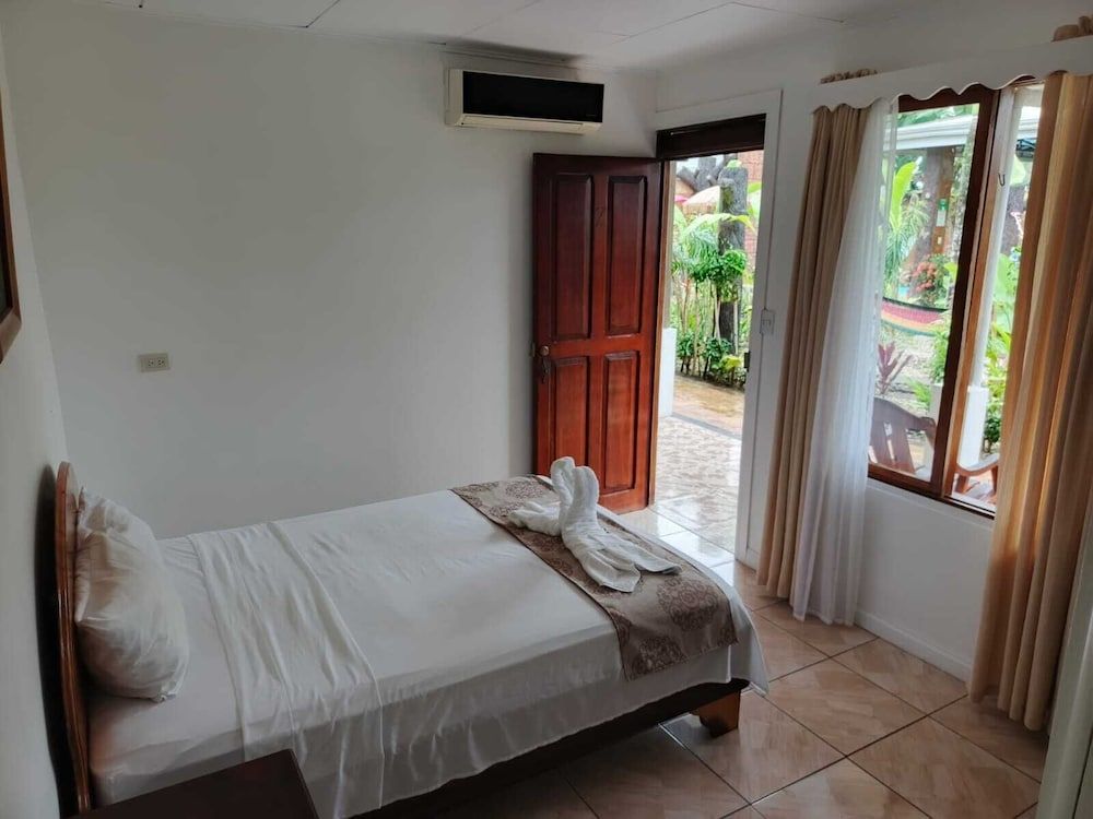 Arenal Hostel Resort Standard Double Room 3