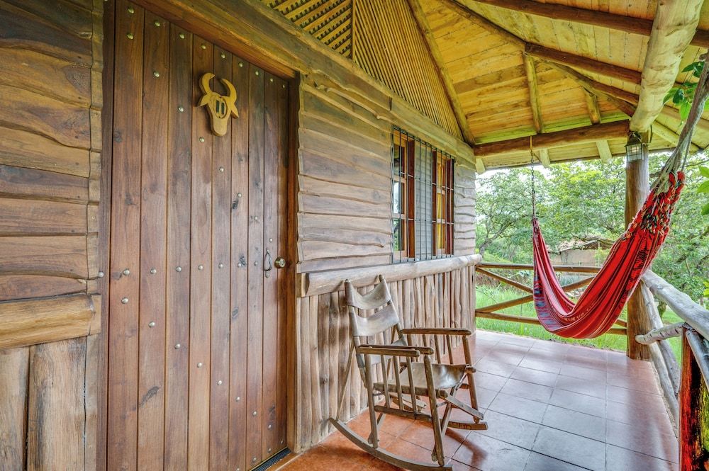Classic Cabin, Valley View