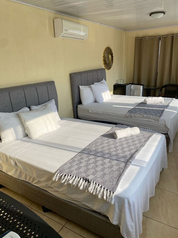 Basic Quadruple Room, Garden View