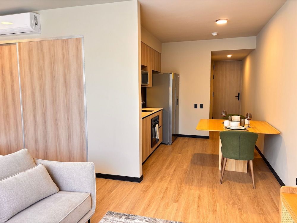 BEE Suites San José - Santa Ana Deluxe Apartment, Balcony 11