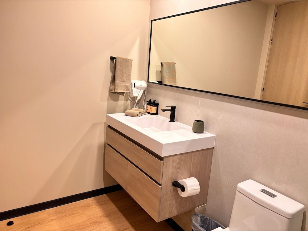 BEE Suites San José - Santa Ana Deluxe Apartment, Balcony 9