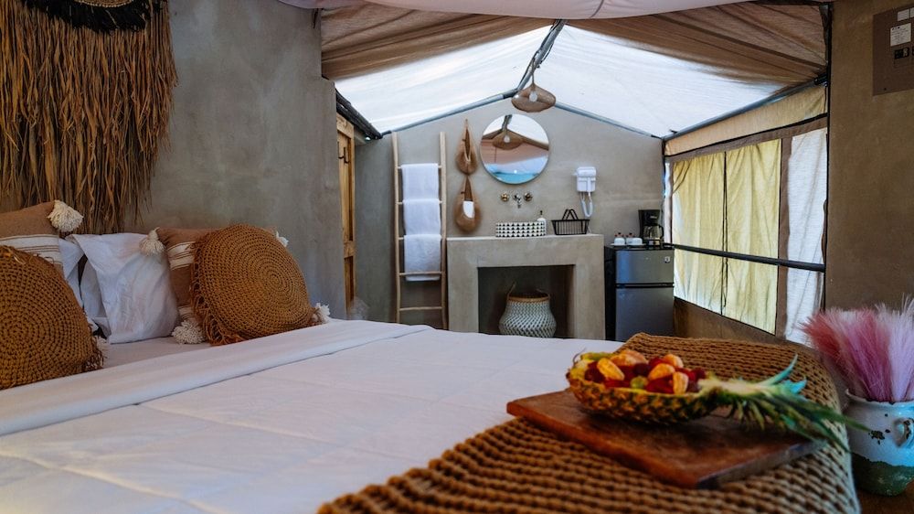 Honeymoon Suite