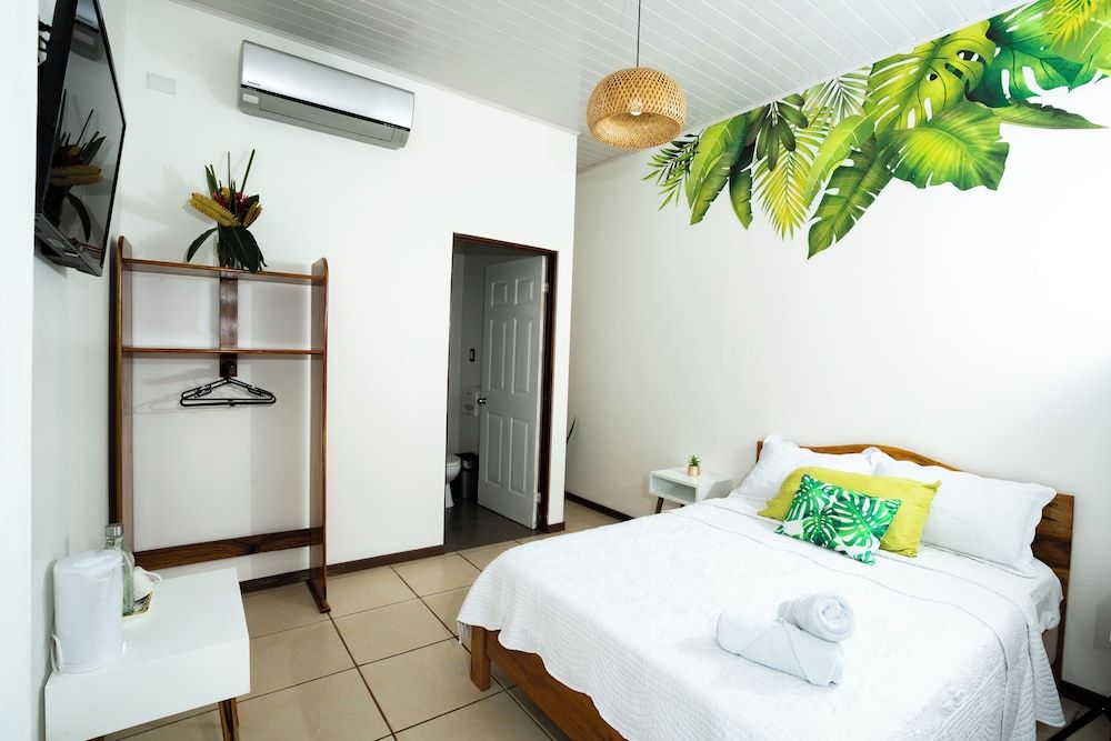 Ukinca Hostel Double Room, 1 Queen Bed, Non Smoking, Pets Allowed 3