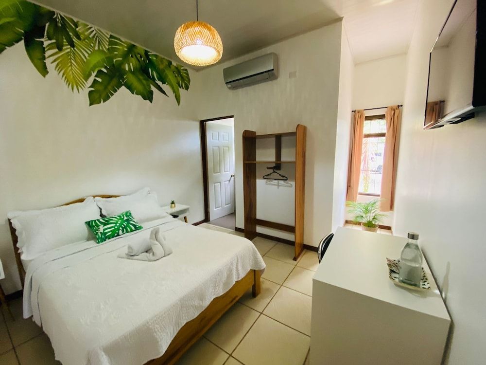 Ukinca Hostel Double Room, 1 Queen Bed, Non Smoking, Pets Allowed 2