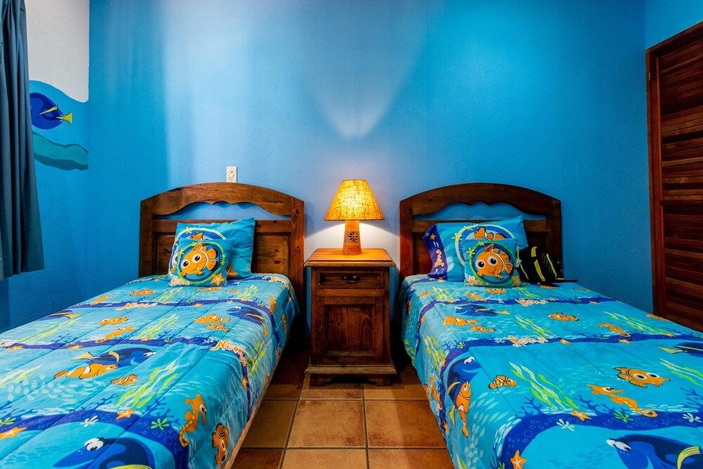 Condo, 2 Bedrooms
