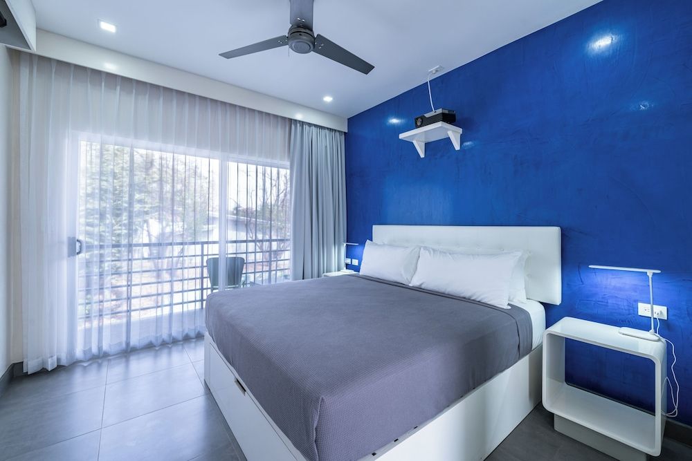 Room (Top King)