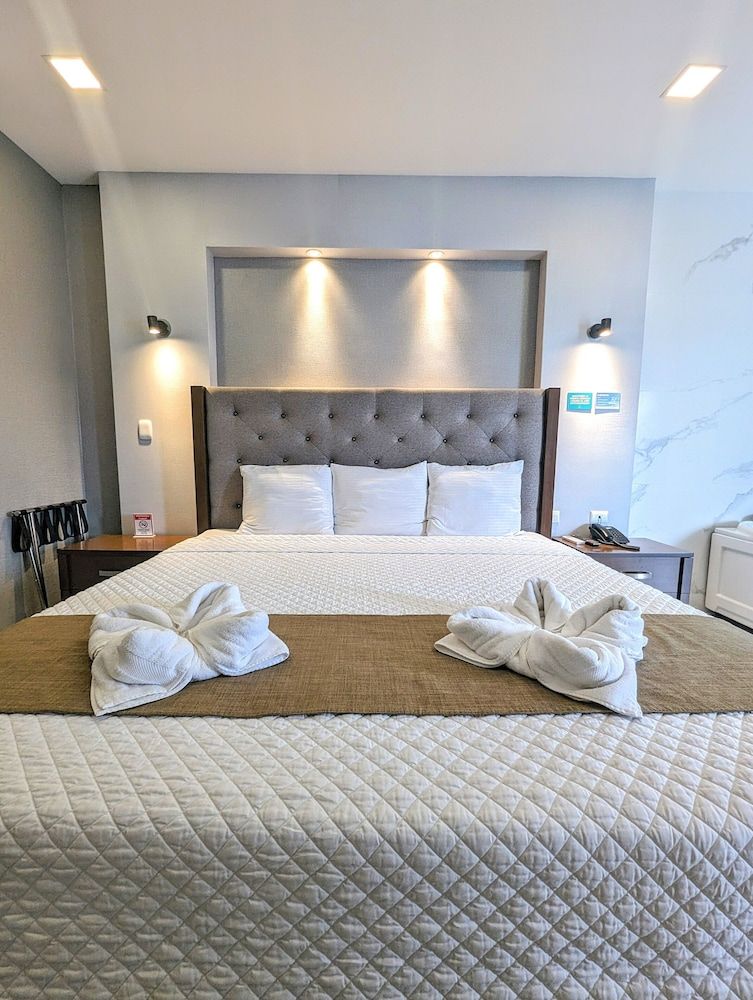 Hotel Cayuga Suite Jacuzzi 5