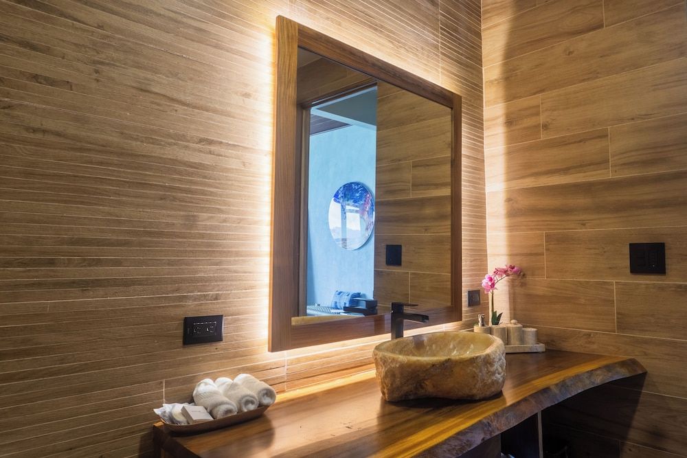 Lamangata Luxury Surf Resort Ocean View Suites - 2 Guests 13