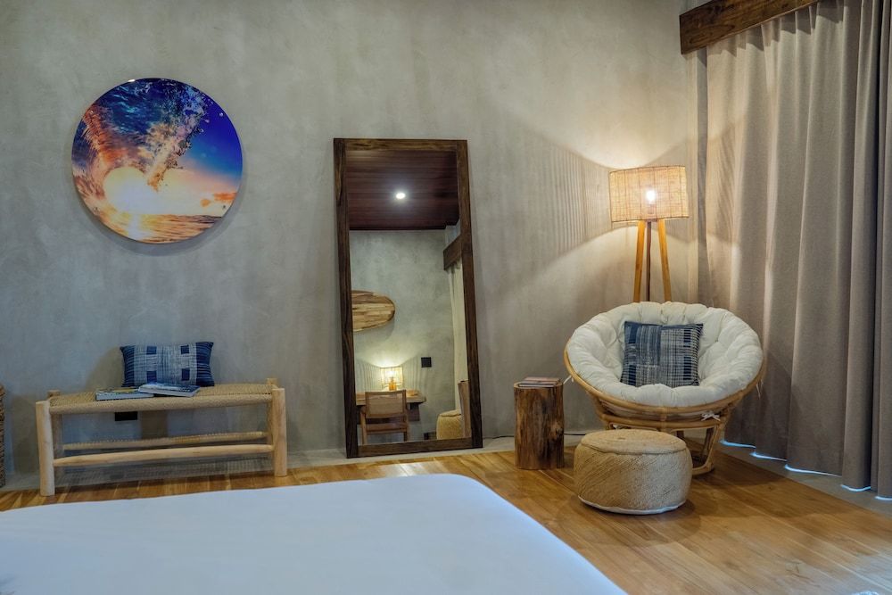 Lamangata Luxury Surf Resort Ocean View Suites - 2 Guests 11