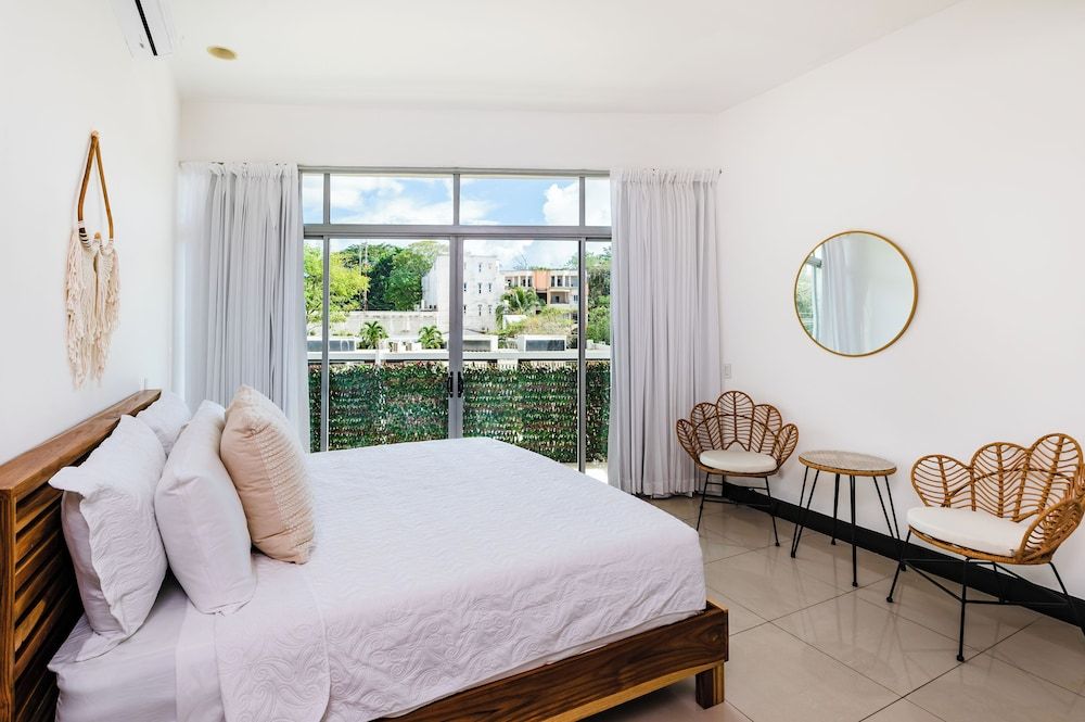 Deluxe Condo