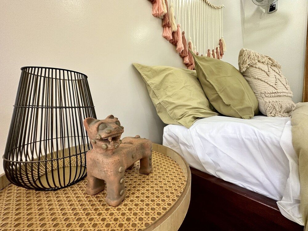 Almendros Eco-Villas Design Studio Suite 5