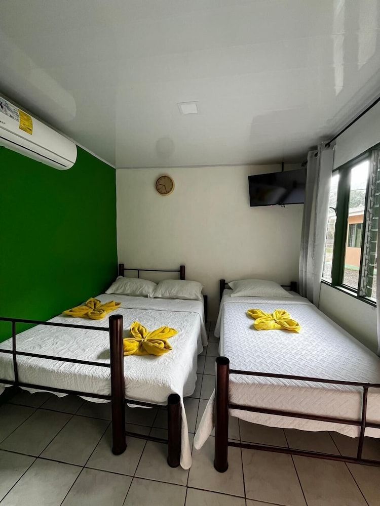 Cabinas Golfito Comfort Triple Room 2