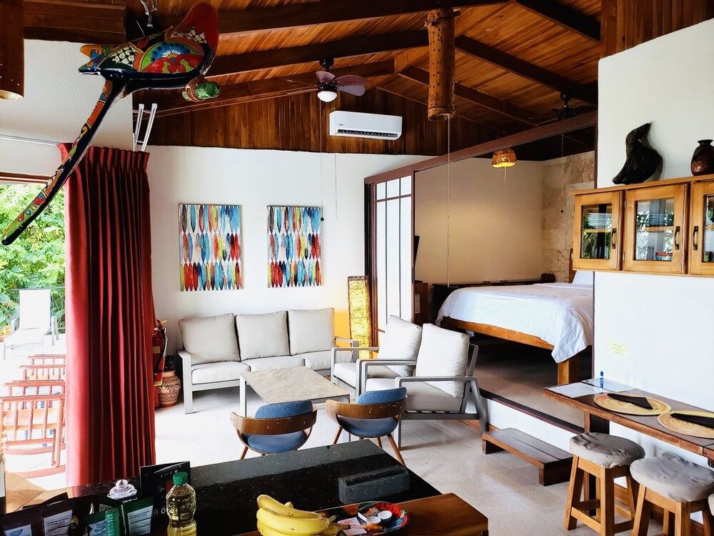 Family House, 2 Bedrooms, Private Pool, Ocean View
