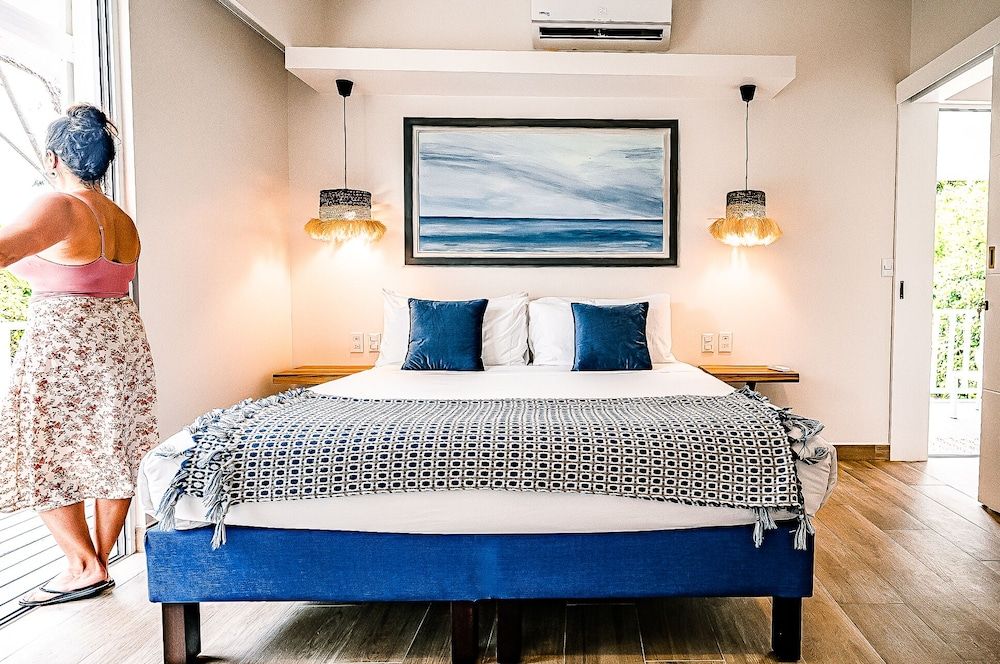 Les Voiles Blanches Tamarindo Signature Bungalow, Ensuite, Pool View