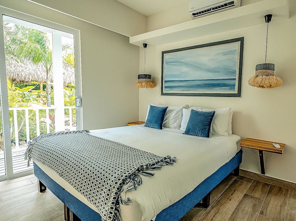 Les Voiles Blanches Tamarindo Signature Bungalow, Ensuite, Pool View 2