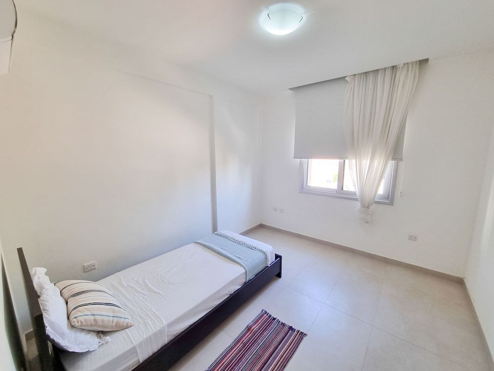 Seaside Elegance Retreat Premium Apartment