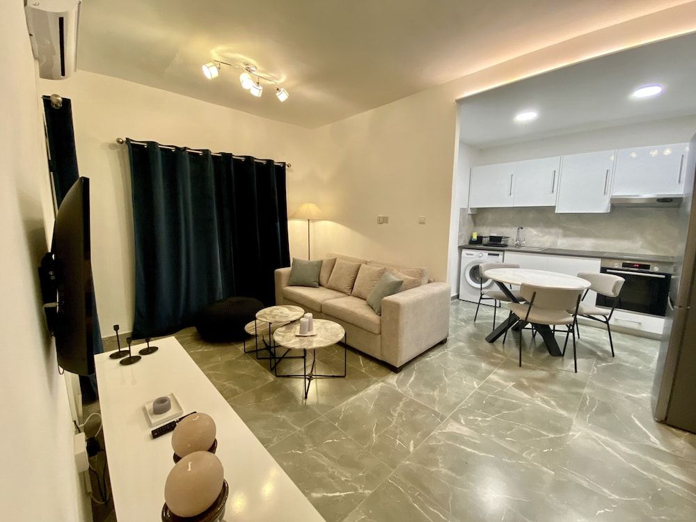 Superior Apartment