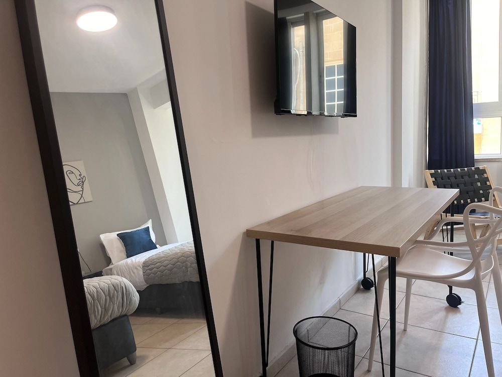 Luxury Studio, City View