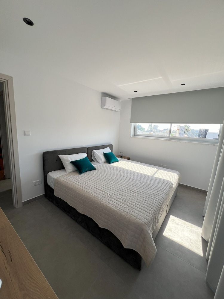 Superior Apartment, Balcony, City View