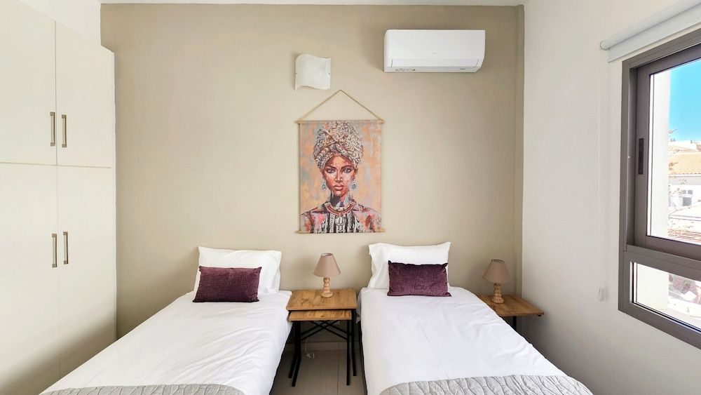 Luxury Studio, City View