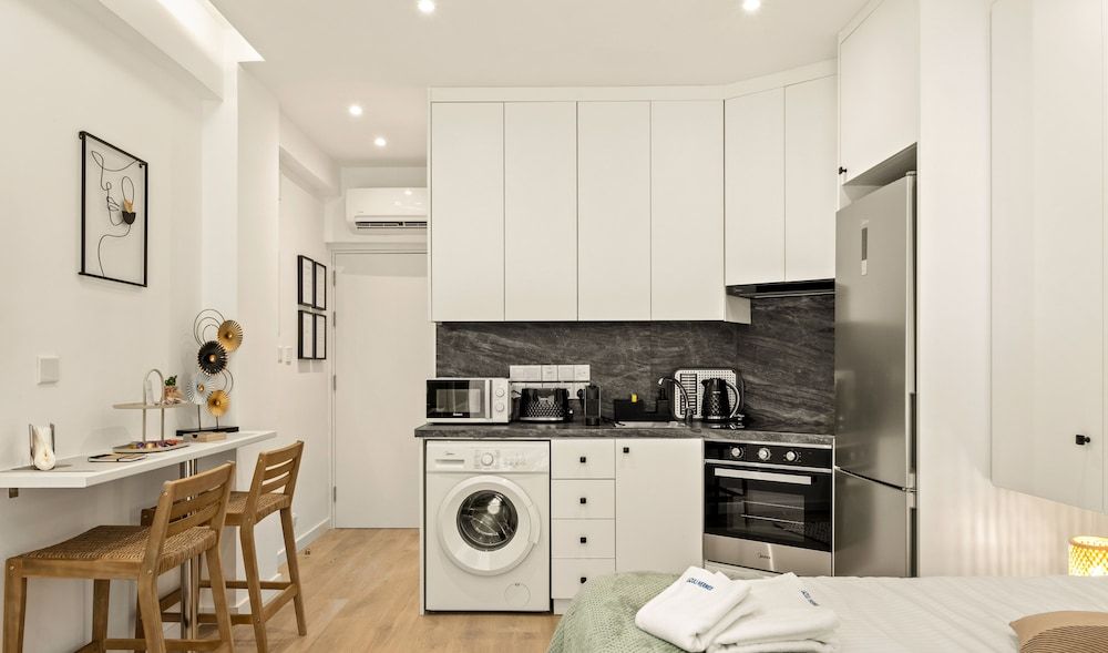 Lazuli Hermes Apartments Deluxe Studio, Balcony, City View 5