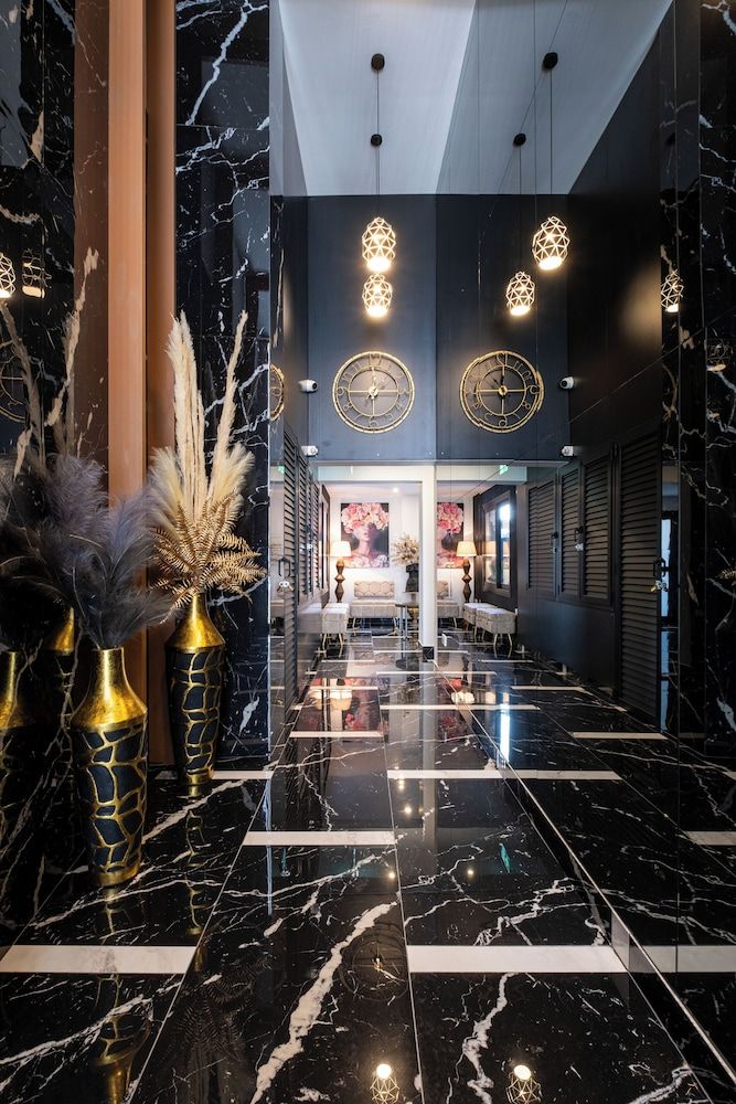 Lazuli Hermes Apartments