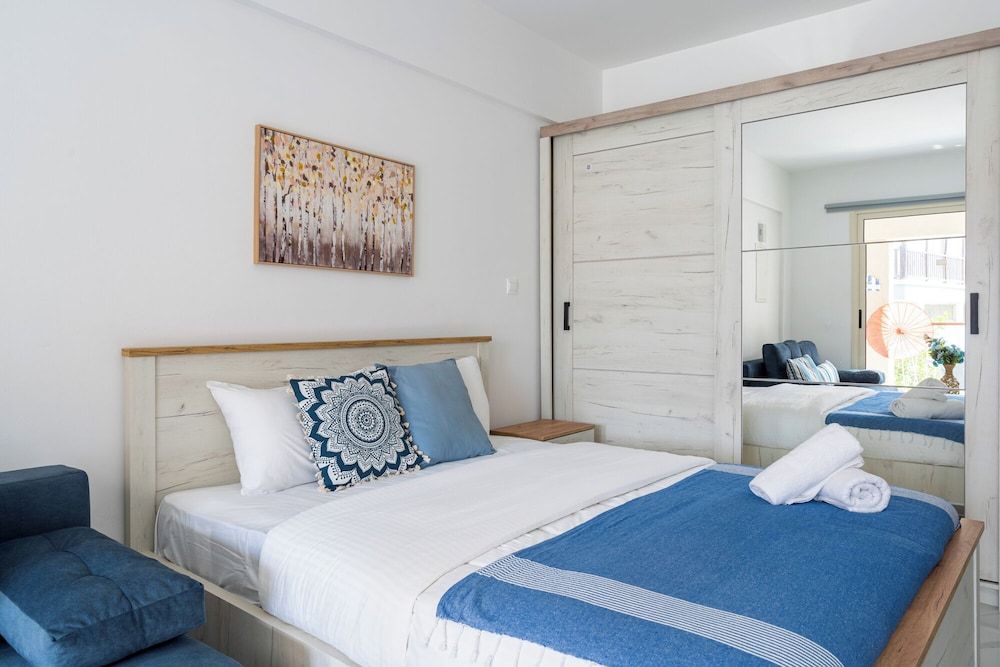 Studio, Double and Sofa Bed, City View, Balcony, Kitchenette