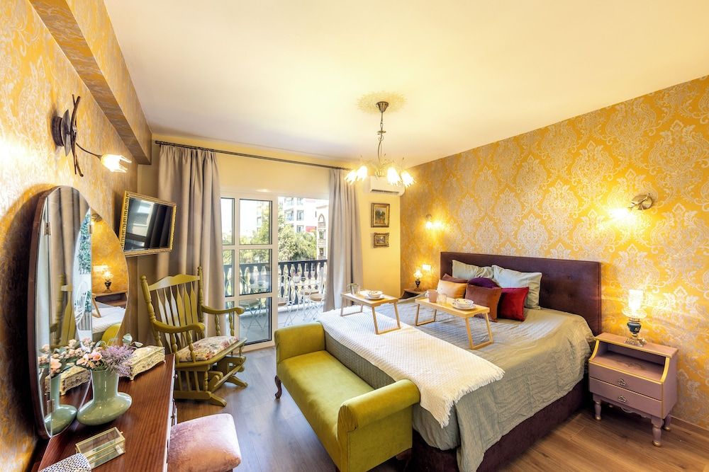 Castle Holiday Apartments Palazzo Tranquillo Two-Bedroom Apartment (B312) 4