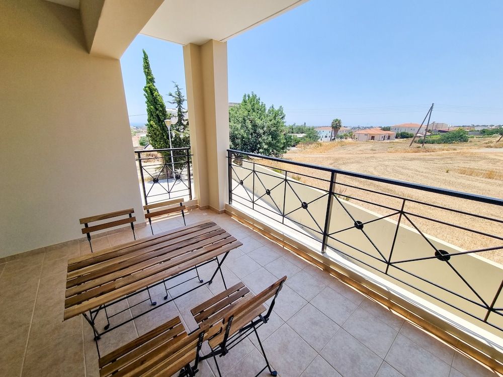 Comfort Apartment, 2 Bedrooms, Pool View